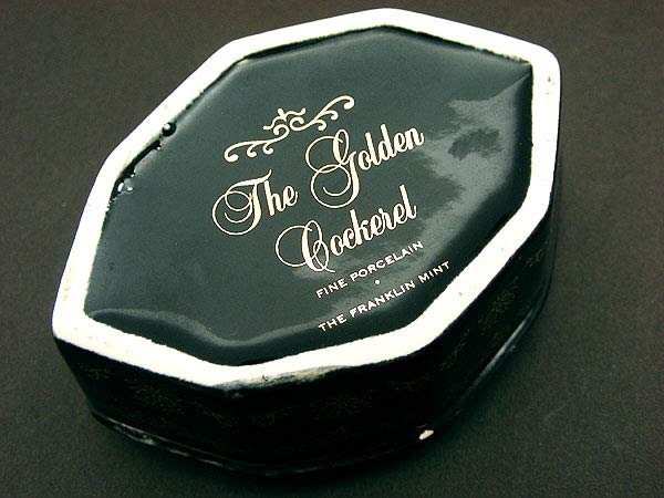 画像2: 【送料無料】フランスの陶器のオルゴールのアクセサリーボックス・The Golden Bockerel 金鶏 アンティーク  (2)