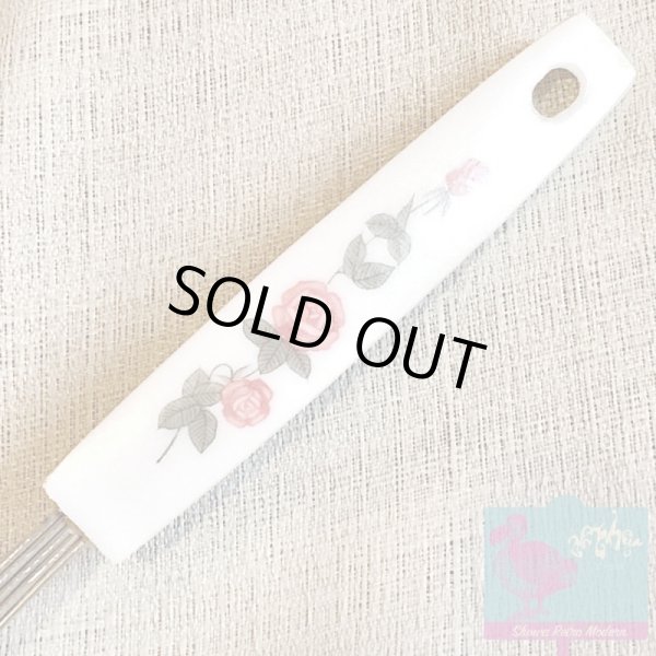 画像3: 赤いバラ柄 かくはん器 泡立て器 昭和レトロ レトロポップ (3)