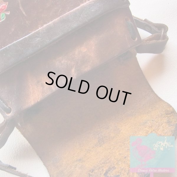 画像5: 本革カービング&ペイント ショルダーバッグ ミニサイズ リンゴと亀の型押し レトロヒッピー 1960〜70年代 (5)