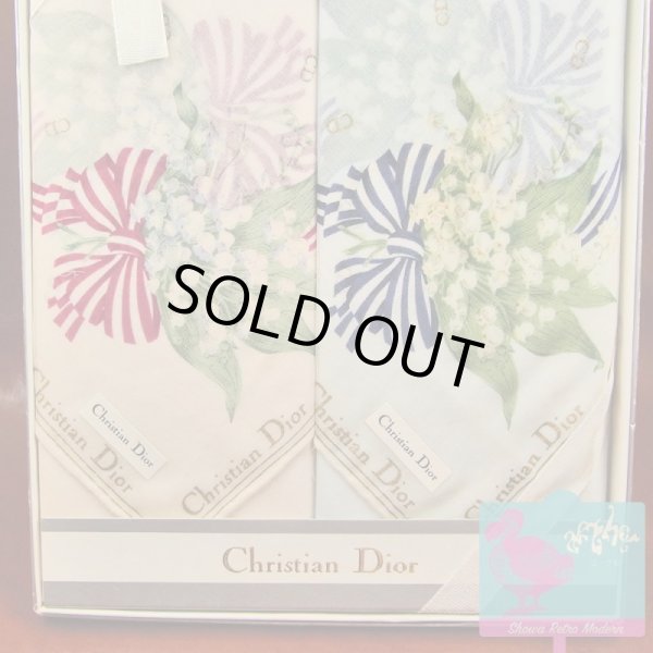 画像3: 未使用品 クリスチャン ディオール ハンカチ2枚セット ブーケ柄 白地に赤と白リボン 水色地に青と白リボン 箱入り Christian Dior (3)