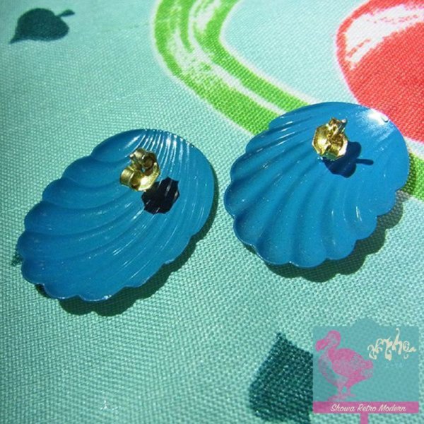 画像4: 【送料無料】貝殻モチーフのピアス ブルー×ラメ FASH'n'MATCH デッドストック (4)