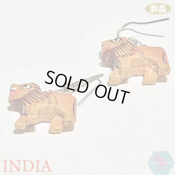 画像4: 【送料無料】新品 インド 木彫り ピアス ライオン 手描き (4)