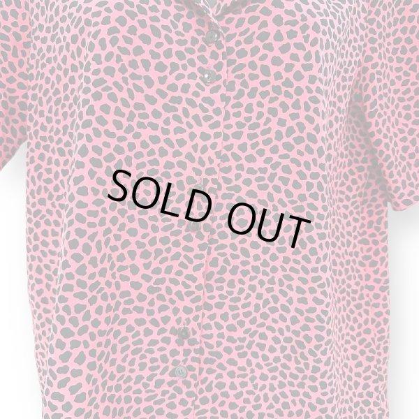 画像3: 80’sヴィンテージ CHAUS PETITES ピンク 柄シャツ 総柄 レディース 古着 S〜Mサイズ (3)