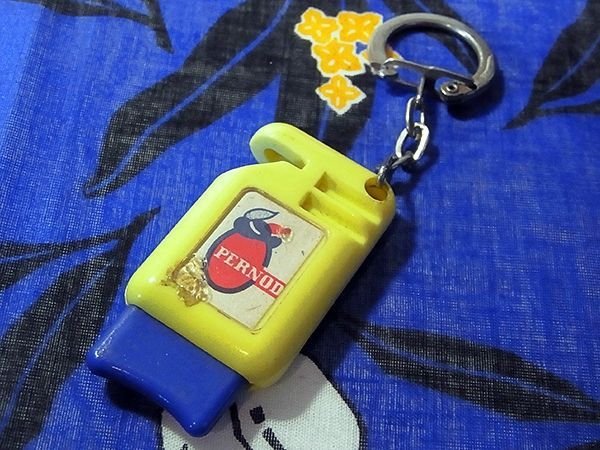 画像3: 【送料無料】フレンチキーホルダー PERNOD(ペルノー) リキュールのお洒落な企業広告キーホルダー チケットパンチ (3)