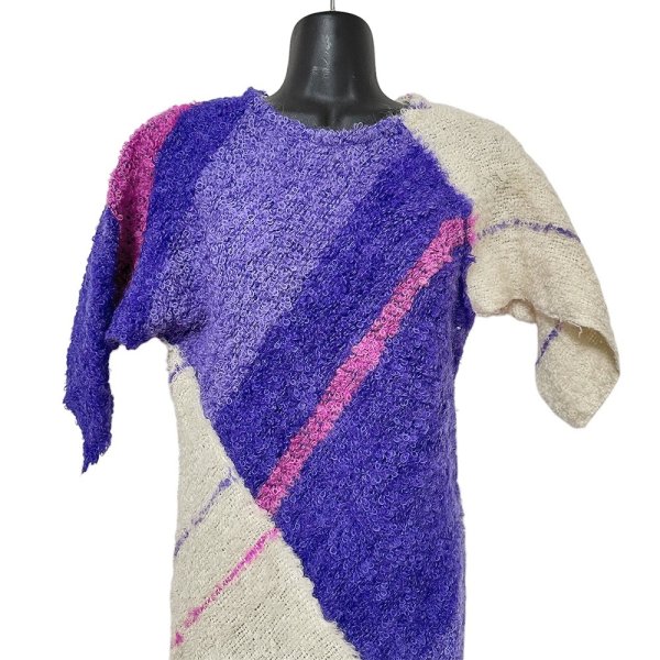 画像2: キッチュなチェックのモコモコニットワンピース Mサイズ相当  (2)